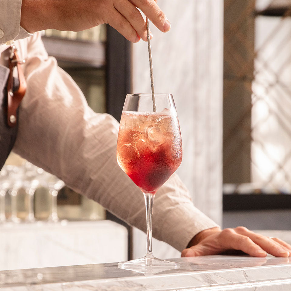 Winter Berry Spritz cocktail, made with Wild Idol alcohol free sparkling Rosé wine